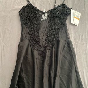 Brand new w/tags Flora Nikrooz black neglige